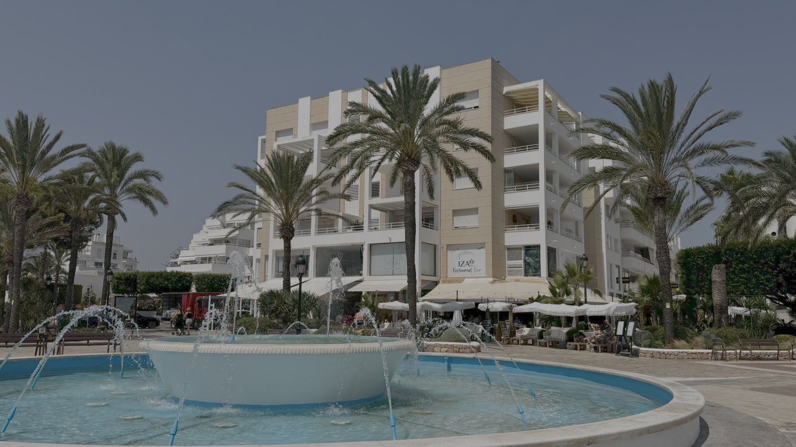 Spacious commercial premises with terrace and option for 7 parking spaces for sale or rent in Santa Eulària des Riu, Ibiza Spacious commercial premises with terrace and option for 7 parking spaces for sale or rent in Santa Eulària des Riu, Ibiza